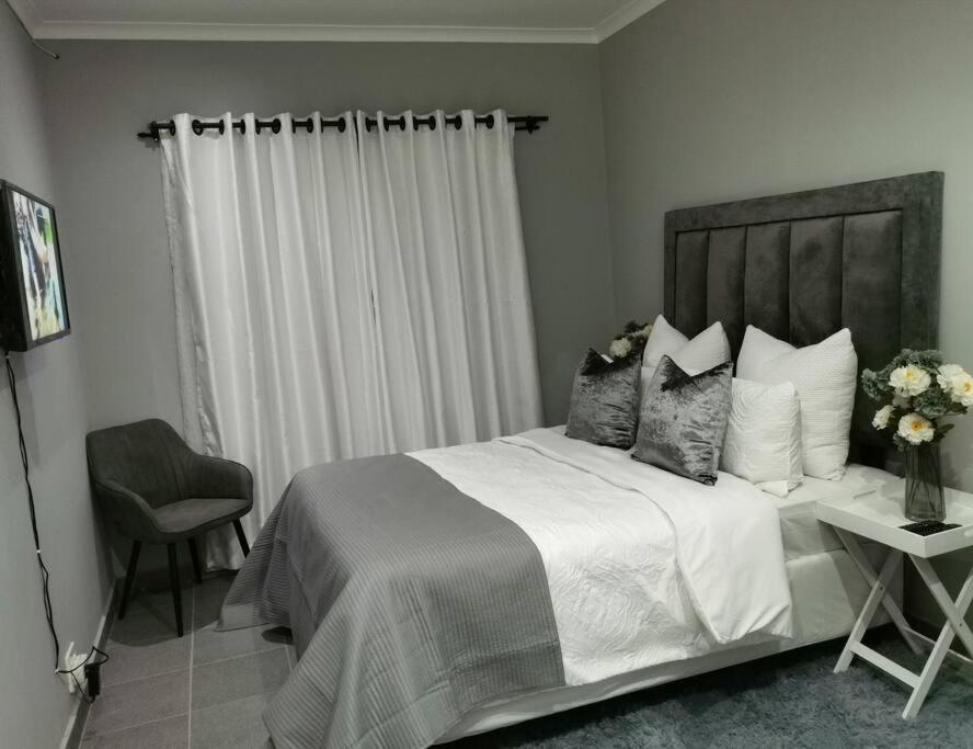 Appartamento The Calm Corner Pinetown Esterno foto